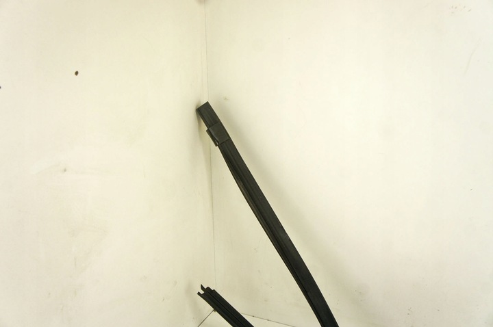 фото №7, Rs143 ford kuga mk2 ii прокладка стёкла дверь левый перед