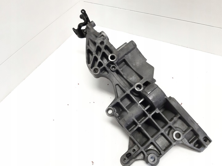 фото №7, Vw audi 2.0 tdi кронштейн генератора 03l903143d