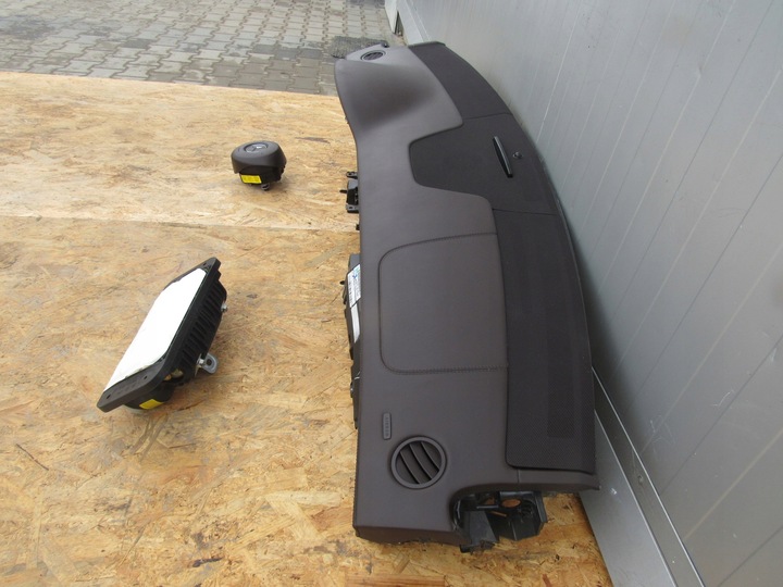 фото №10, Mercedes cls w218 218 рестайлинг консоль панель раздаточная подушка безопасности pulpit защита колонки