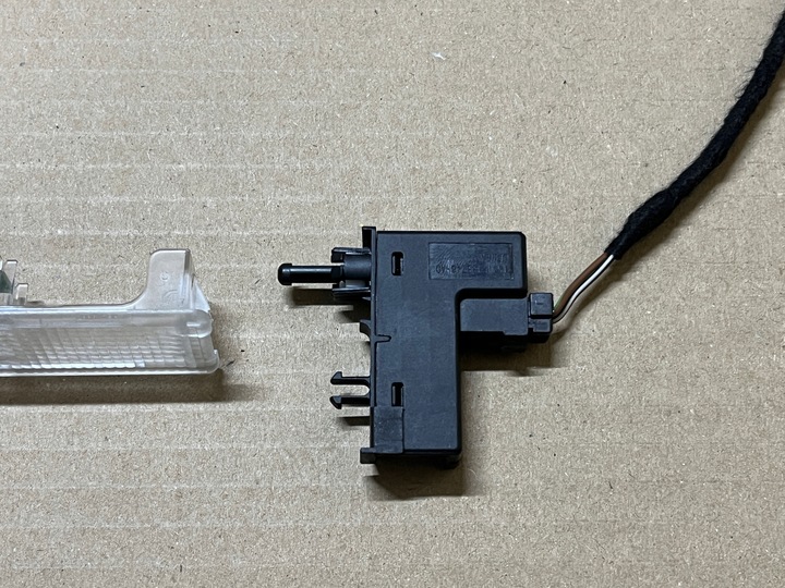 фото №14, Ford c-max mk2 10- підсвітка панелі розподільчої бардачка