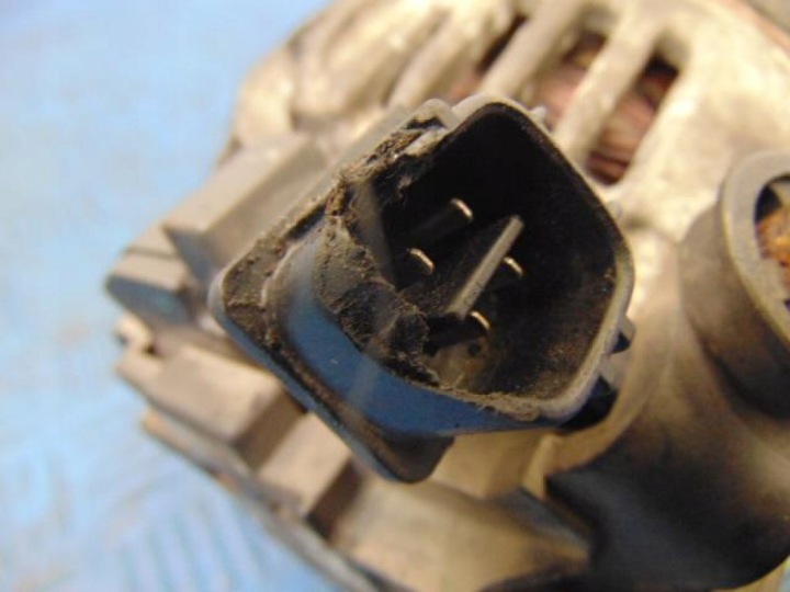 фото №7, Toyota avensis t25 універсал 1.8 16v генератор 0124325085