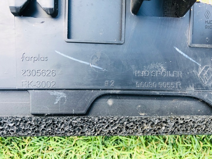 фото №16, Dacia duster спойлер крышки задней зад 960305411r 960309055r