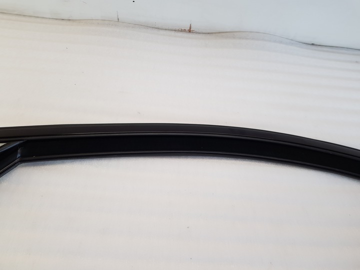 фото №3, Mercedes c-klasa w205 прокладка дверь левая перед