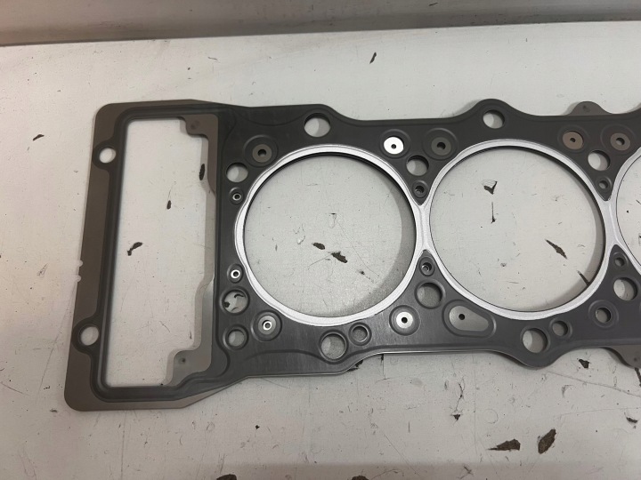 фото №6, Mitsubishi pajero iv уплотнитель головки новая oem 100b763