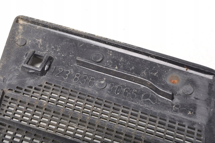 фото №7, Mercedes w123 защита жабо правая 1238363065