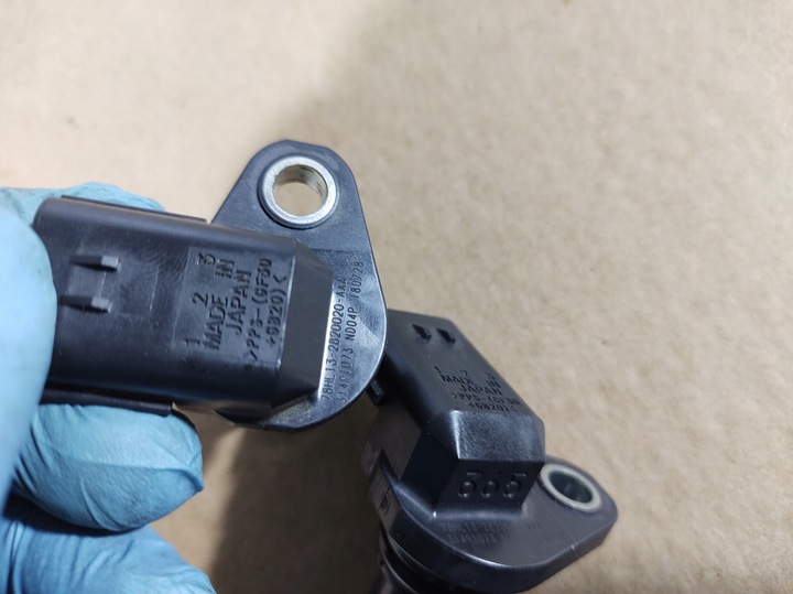 фото №10, Volvo v40 1.5 t3 12r- датчик вал розподільний вал