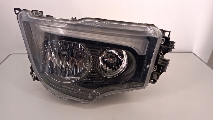 фото №1, Лампа права фара mercedes actros a9618202759