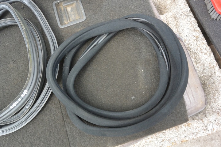 фото №6, Прокладка двері багажника kpl mercedes w204 sedan