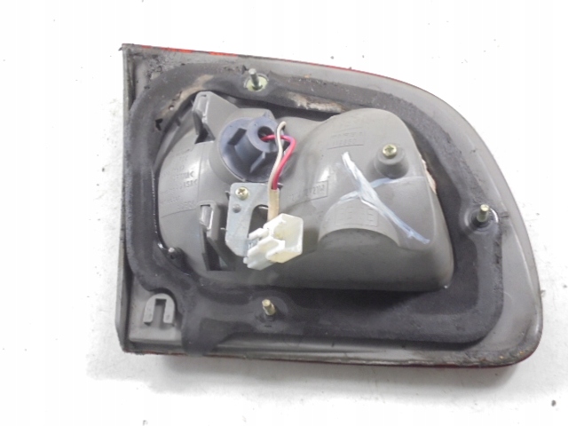 фото №10, Toyota corolla 8 e11 лампа зад права 99-02 4d fl + вкладка zarówkowy