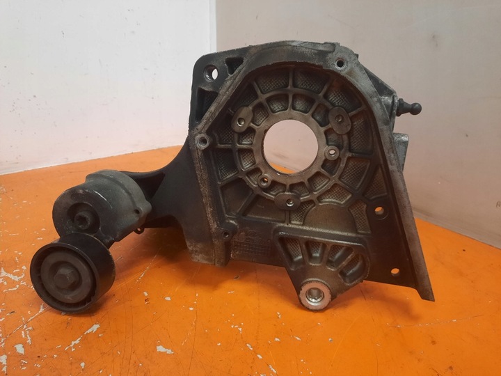 фото №1, Opel vectra c 1.9cdti 05-09 лапи крепление насоса впрыскивающая 55187918 z19dt