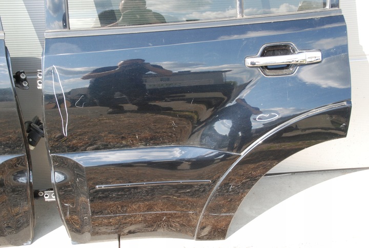 фото №7, Mitsubishi pajero 4 iv 5d 06- дверь p / l зад