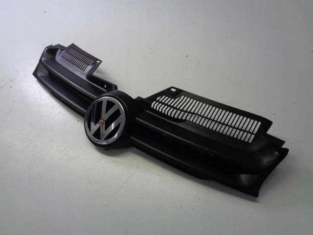 фото №1, Решётка радиатора решётка vw golf v 3 дверь 2.0 tdi 2007 год