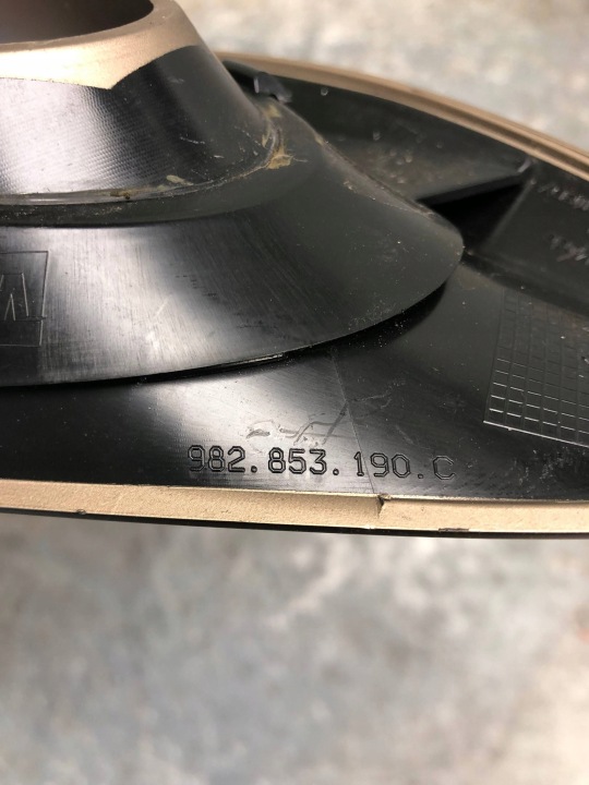 фото №6, Решітка забірник  повітря праве зад porsche cayman gts 982 982853190c