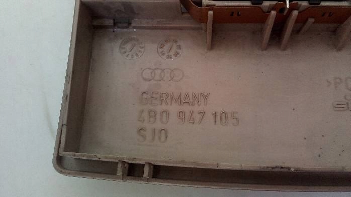 фото №7, Лампа внутрішня audi a6 c5 4b0947105