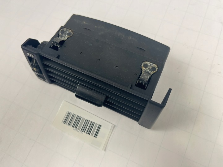 фото №11, Решітка повітропровід права пасажира w панель приладів консоль mercedes w124