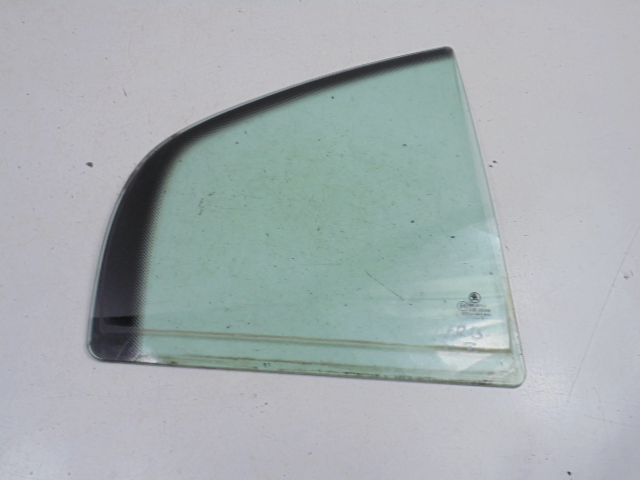 фото №1, Skoda superb i 02r стекло дверь треугольная зад правые