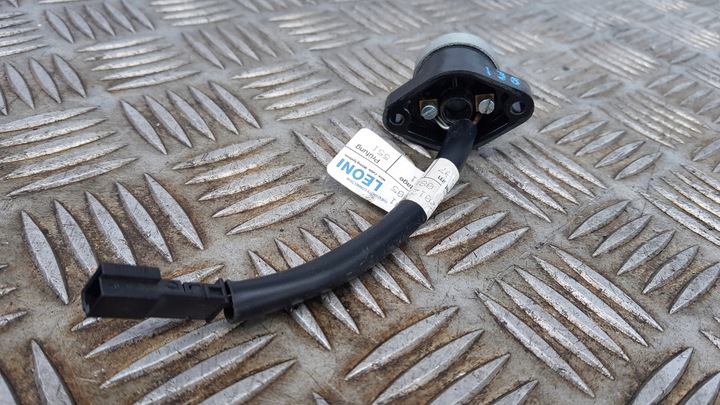 фото №12, Mercedes w211 кнопка вимикач сигналізації taxi