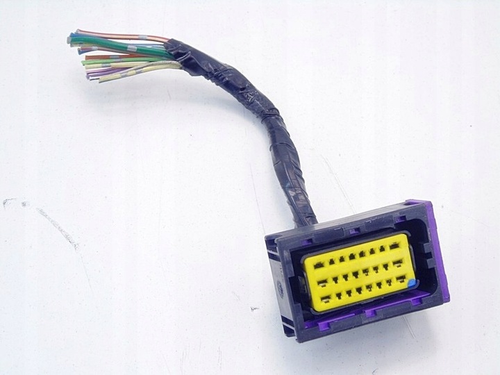 фото №1, Штекер разъём toyota avensis t25 corolla yaris verso rav 4 celica