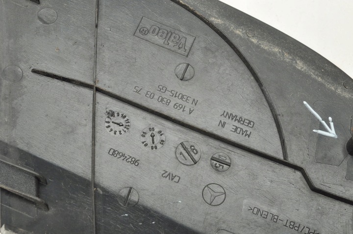 фото №6, Mercedes w169 захист панель під лобовим склом a1698360018 a1698300275 a1698300375