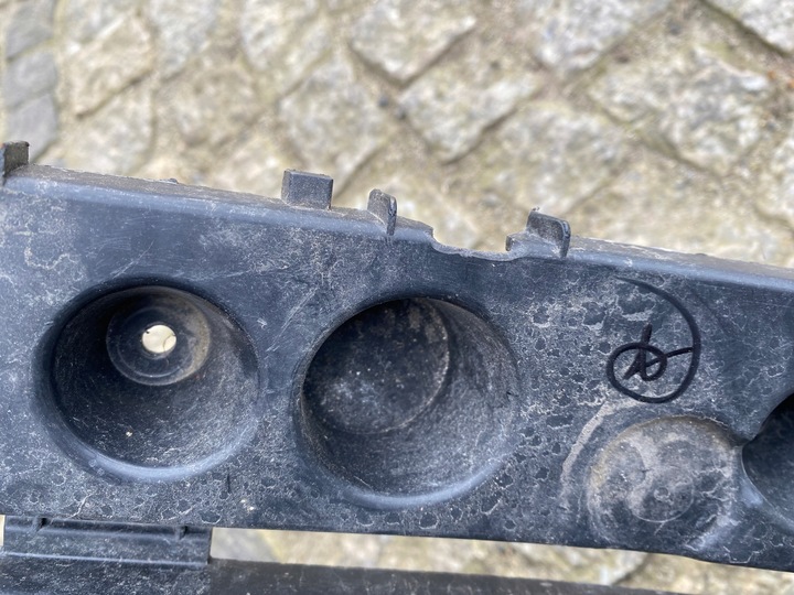 фото №9, Renault scenic iii ползун бампера левый зад 850440008r оригинал