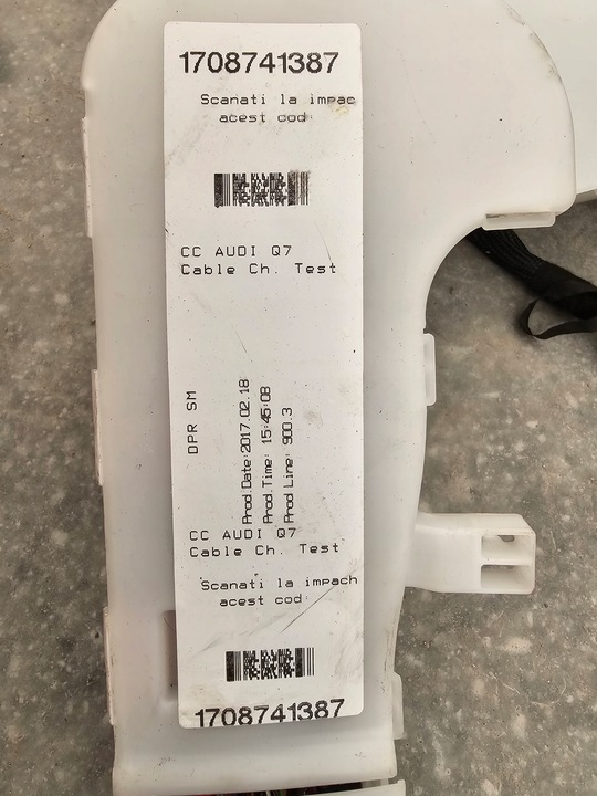 фото №15, Audi q7 15- установка жгут кабины