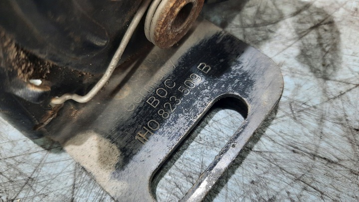 фото №4, Замок капота передний vw golf iii 1h0823509b