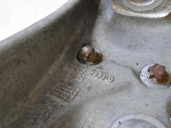 фото №8, Mercedes c класс 205 c/a поворотный кулак левая ступица