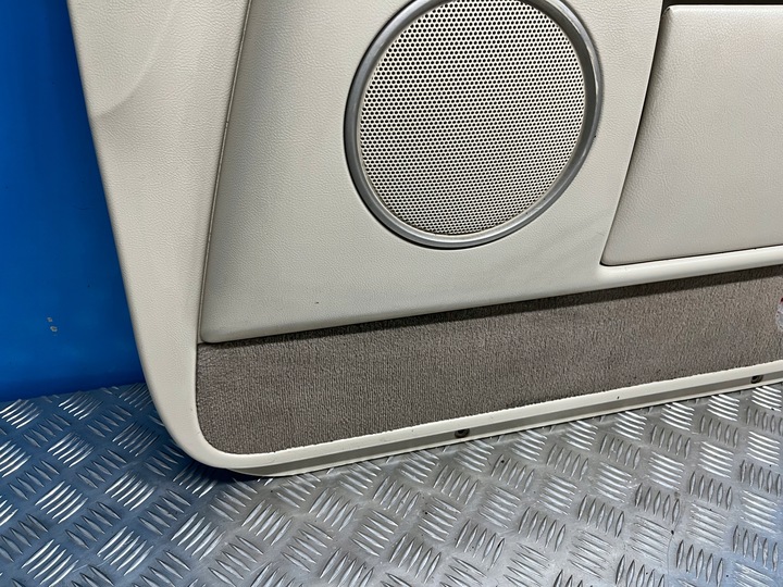 фото №9, Navigator ii 03 боковина оббивка двері правий перед