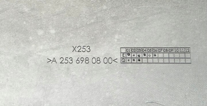 фото №10, Mercedes glc x253 w253 a253 2019 - поріг планка накладка кріплення l + r оригінальний номер