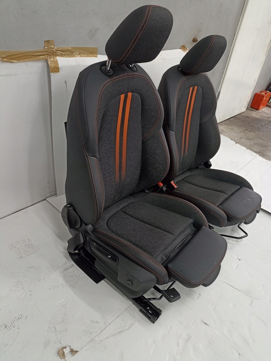 фото №12, Салон bmw f40 сидіння диван обшивки тунель європа jak нове