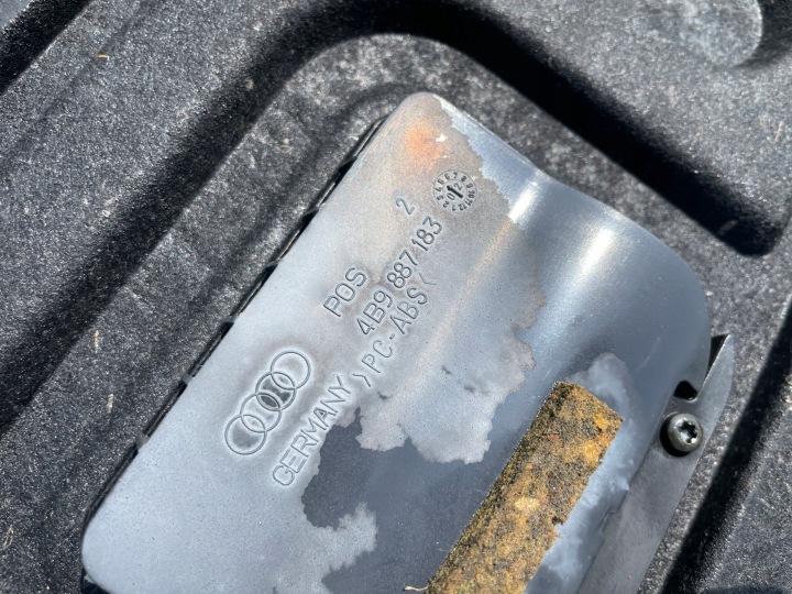 фото №10, Audi a4 b6 b7 покрытие пол багажника 8e9861529a