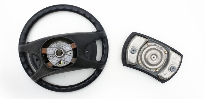 фото №15, Mercedes w124 руль sport кожаный подушка - i gen akcesoryjna