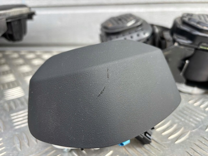 фото №10, Bmw x1 u11 консоль подушки повітряні ремені eu.