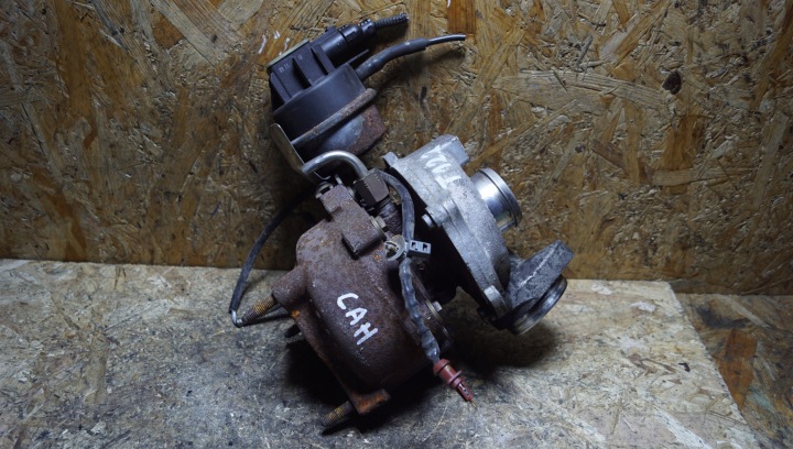 фото №6, Турбонагнетатель vw audi 2.0 tdi 03l145701e