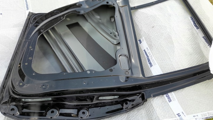 фото №10, Дверь чёрные левая задние mercedes e w213 s213 универсал org адаптер