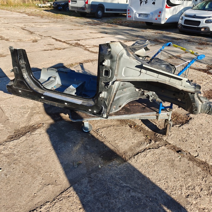 фото №1, Volvo xc60 i чверть поріг стійка права