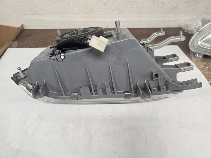 фото №13, Nissan bluebird фара лампа ліва перед 54519328