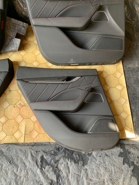 фото №5, Оббивка обшивки двері maserati levante