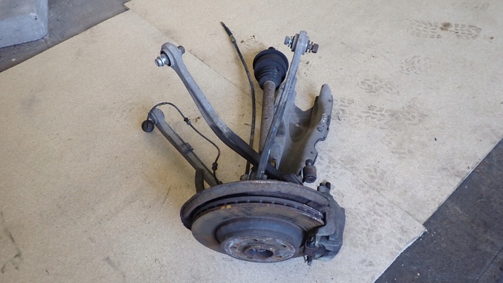 фото №1, Поворотный кулак ступица подвешивание зад левая w220