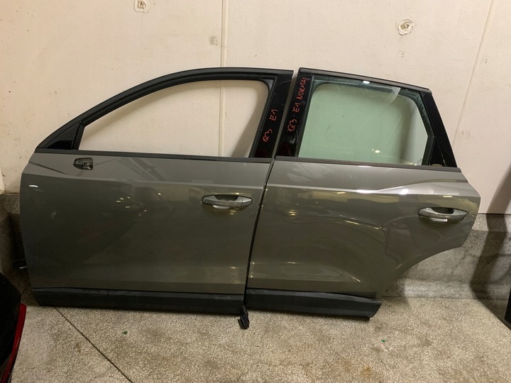 фото №1, Дверь комплектные q3 83a левый зад