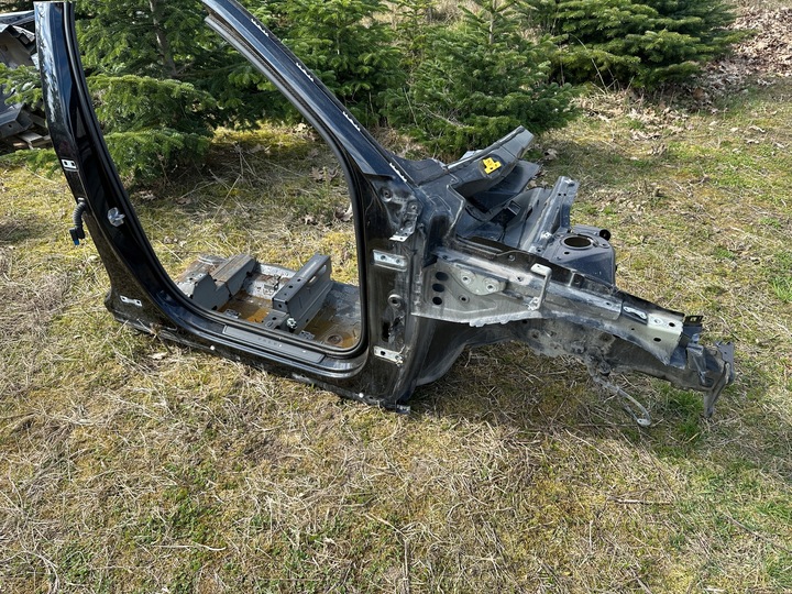 фото №1, Volvo xc40 четверть фартук лонжерон порог правый стойка a b