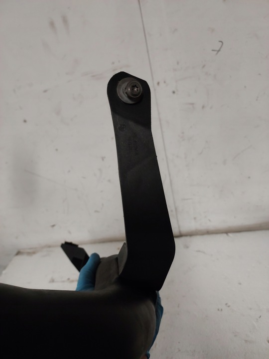 фото №7, Труба воздуха 1.4 tdi vw seat 6j0145770b