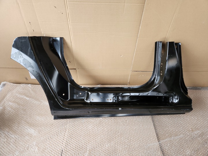 фото №1, Renault kangoo iii порог стойка правый 08-21 новый