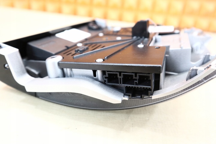 фото №7, Mercedes slk 171 r171 лампа потолок освещение внутренние a1718201201