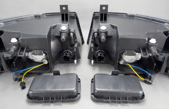 фото №4, Комплект фары ford transit mk6 2000 - 2006 левый+ правые / механическое