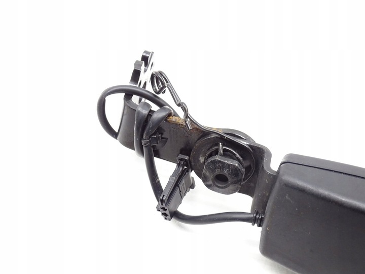 фото №3, Застёжка ремня левый зад audi a1 s1 8x 8x0857739c