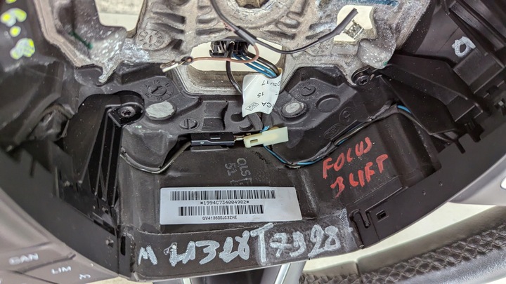 фото №8, Кермо шкіра мультифункція ford focus mk3 рестайлінг