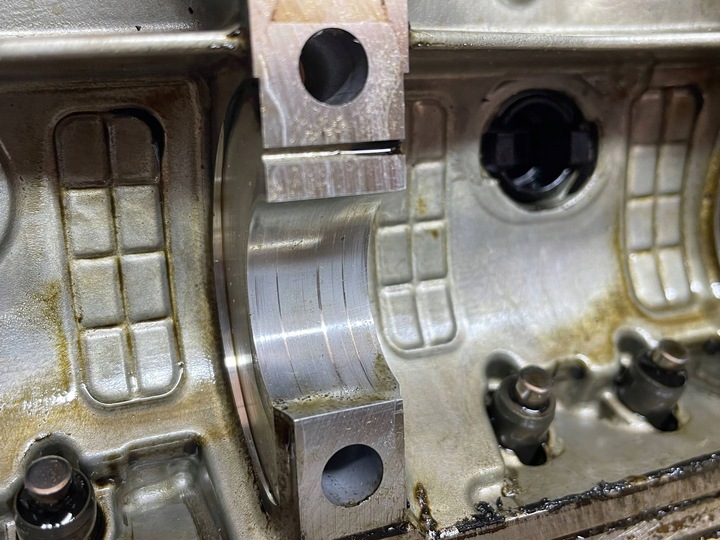 фото №16, Audi a5 8t a4 b8 2.0 tfsi 2007- 06h103475h крышка клапанов