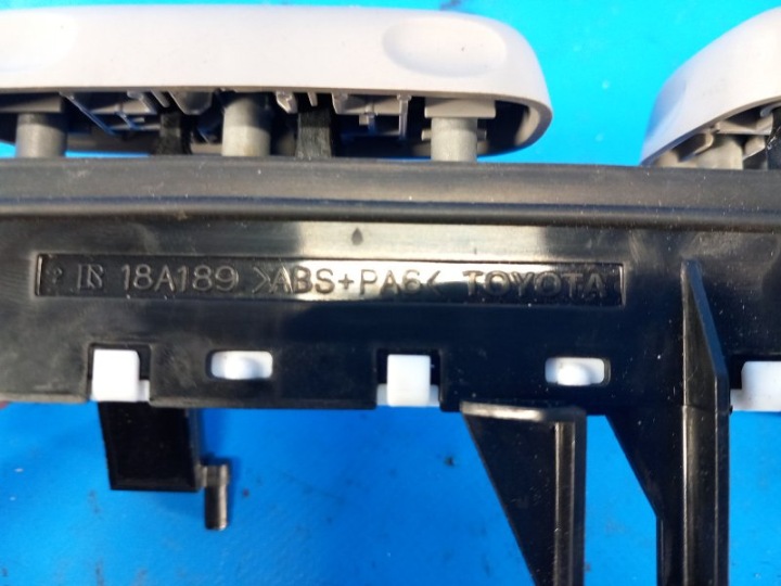 фото №5, Кнопка регулювання сидіння передній. lew. toyota camry 40 06-11 84922-ae010