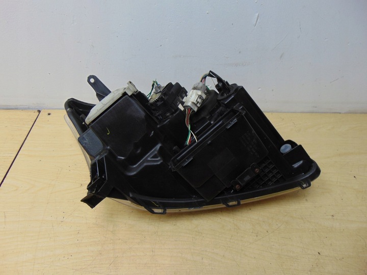 фото №14, Лампа левая перед toyota avensis t25 европа